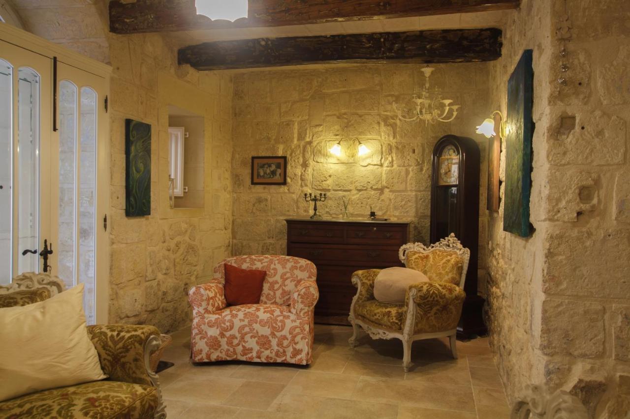 Villa Town House Steeped In History Rabat Exterior foto