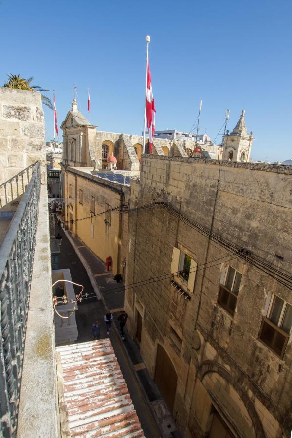 Villa Town House Steeped In History Rabat Exterior foto