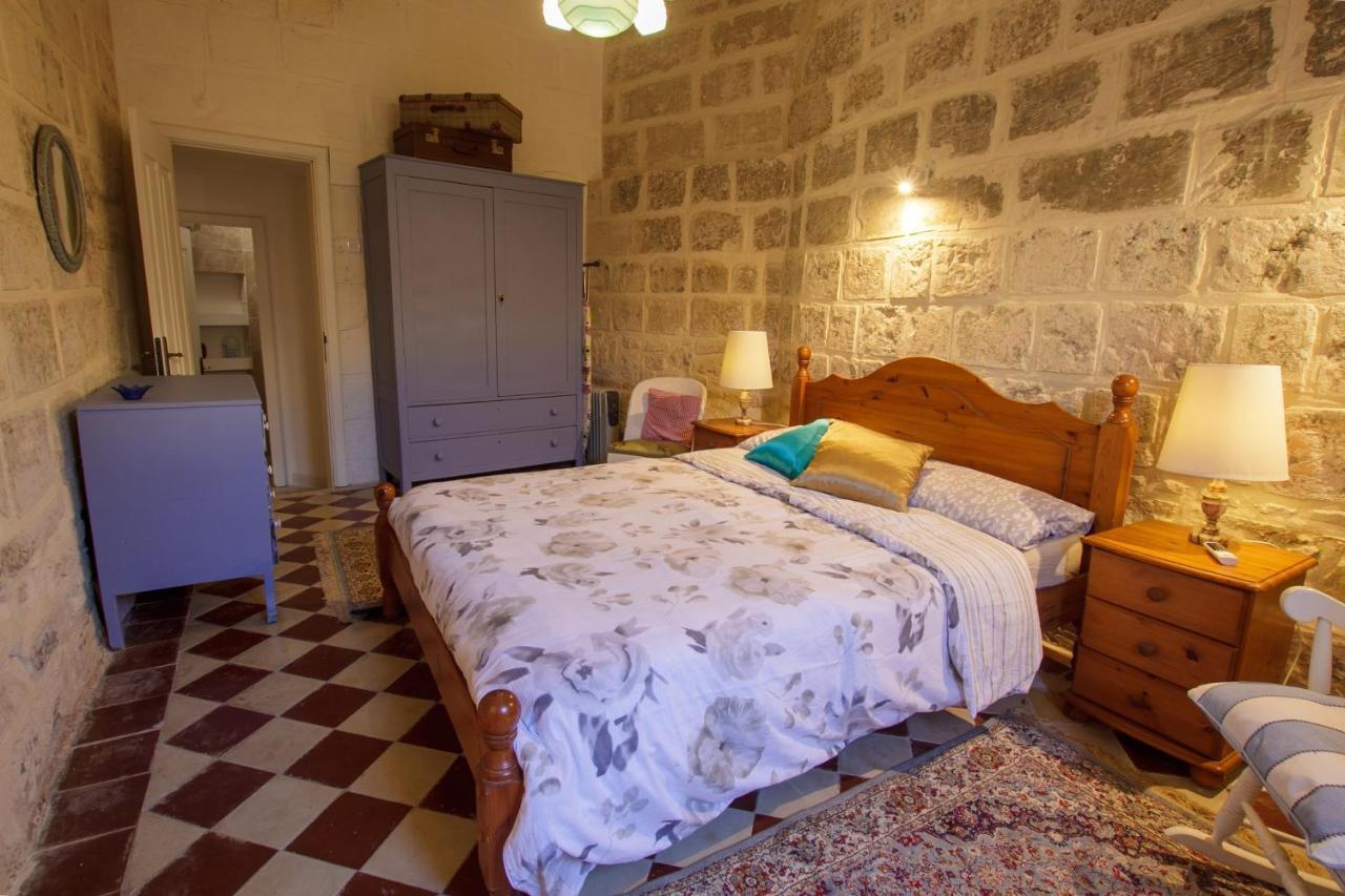Villa Town House Steeped In History Rabat Exterior foto