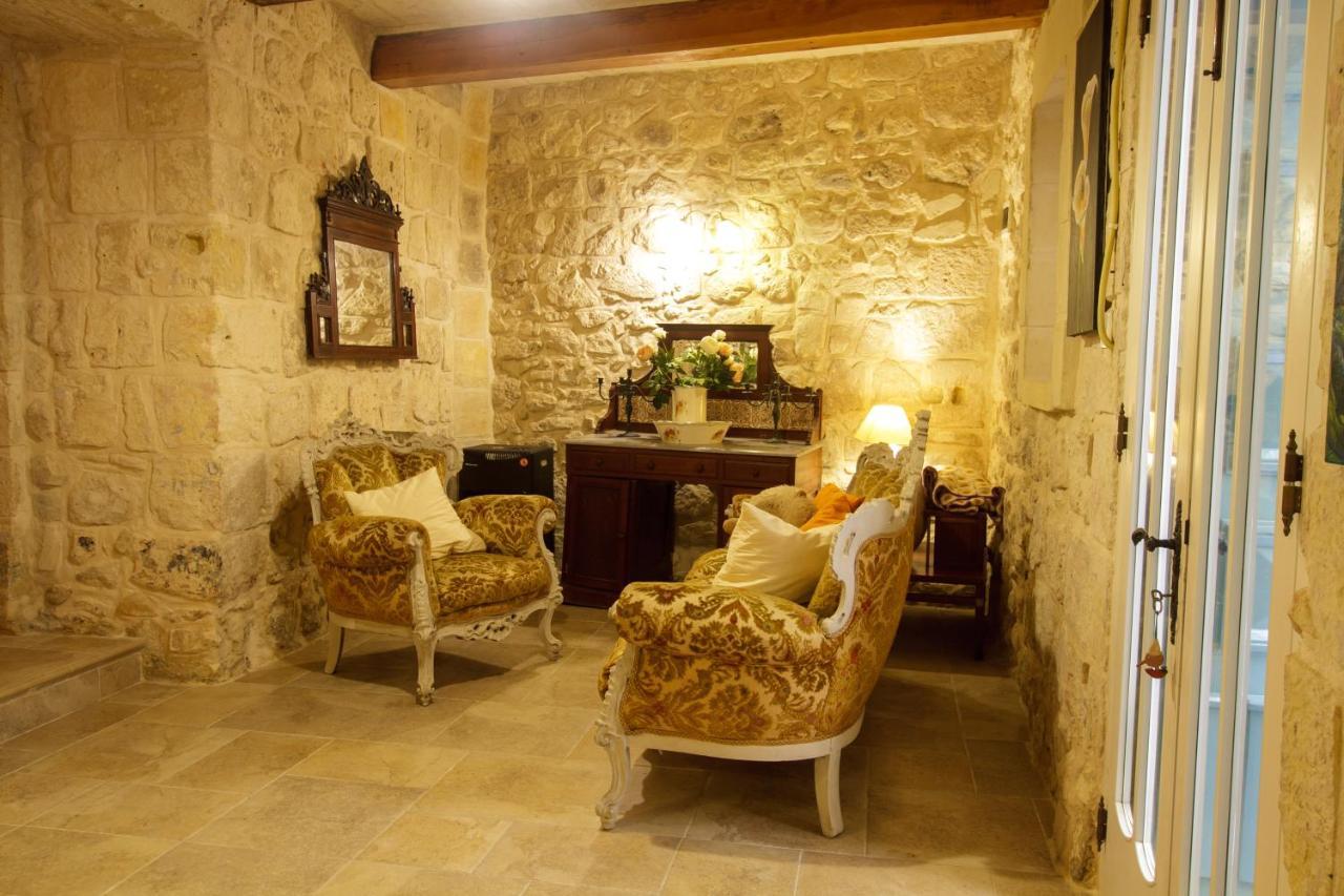 Villa Town House Steeped In History Rabat Exterior foto