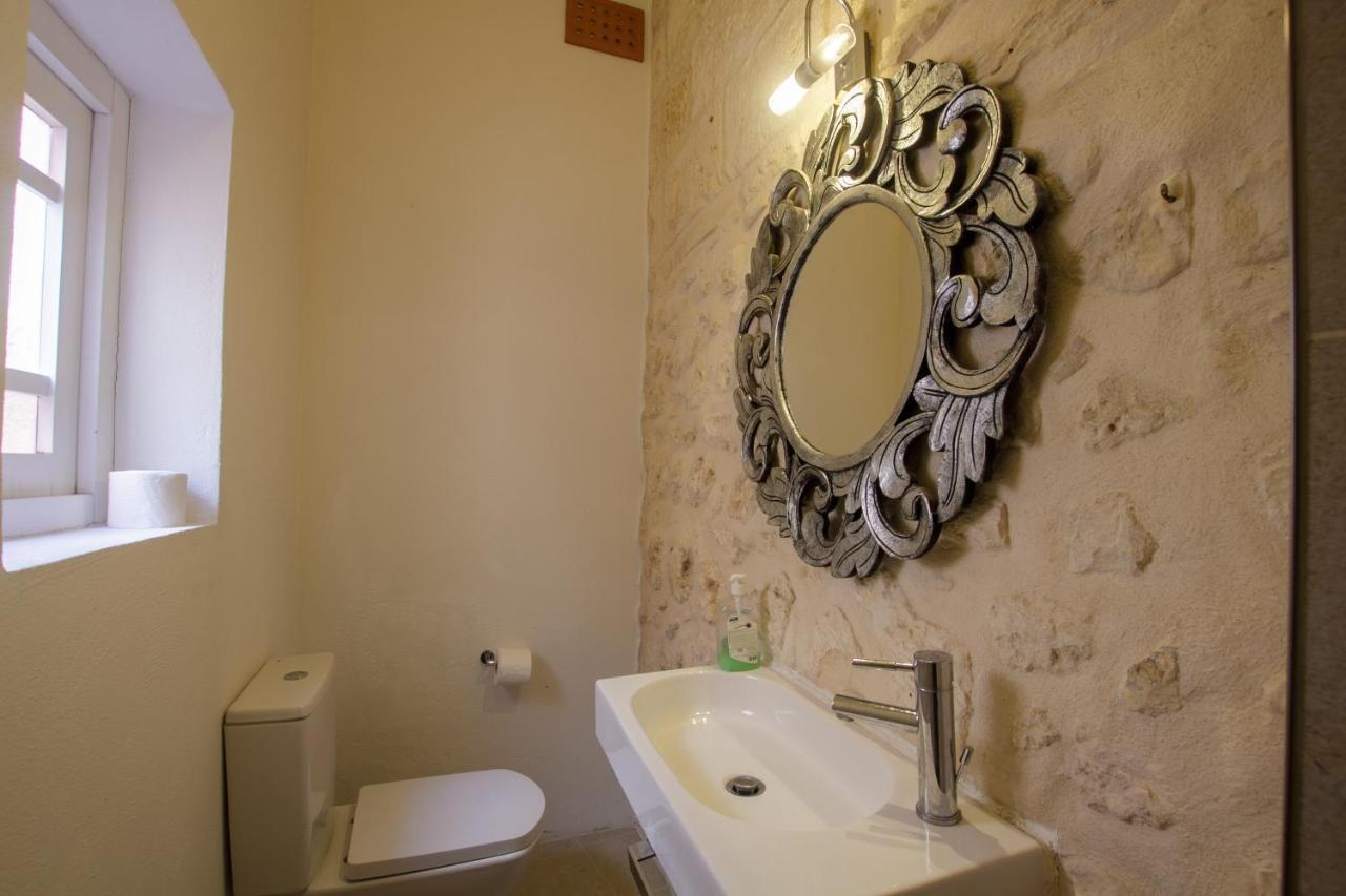 Villa Town House Steeped In History Rabat Exterior foto