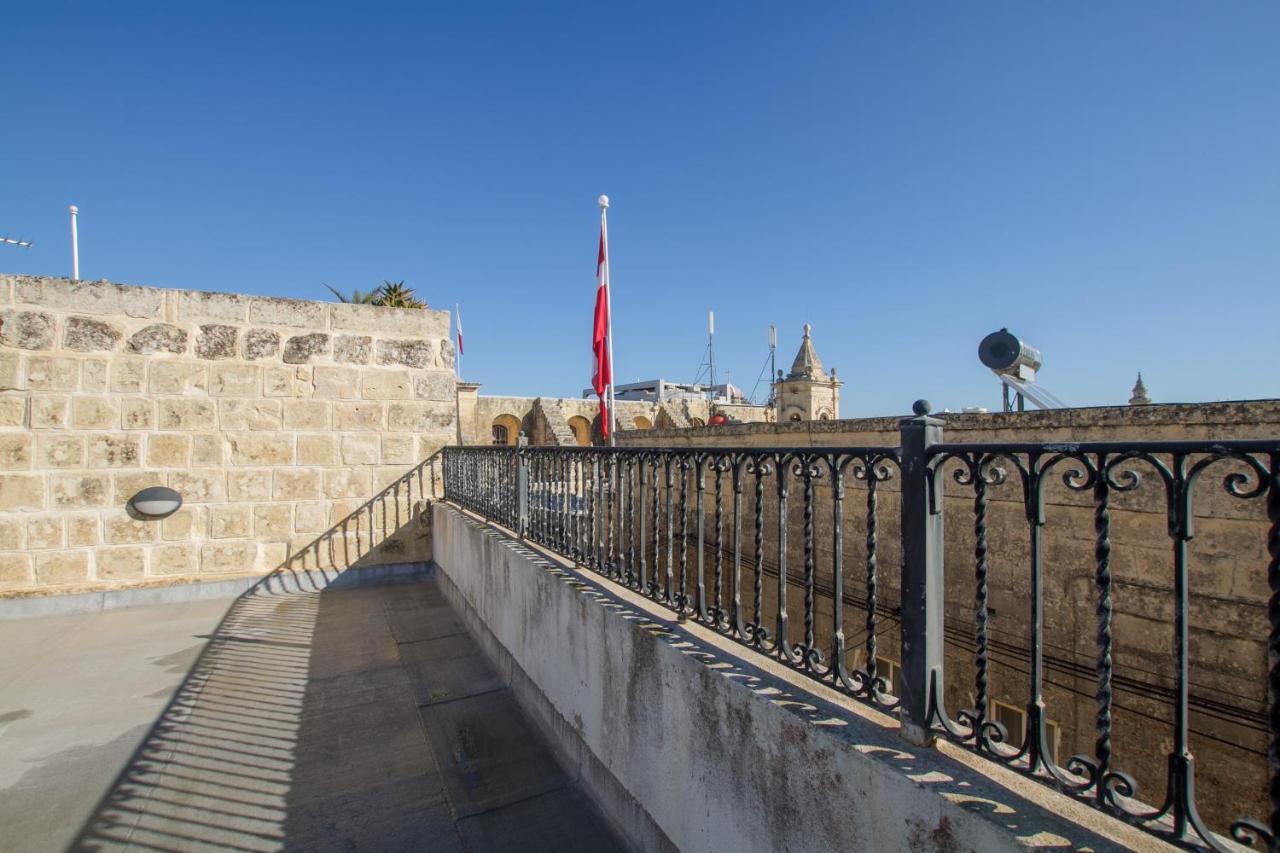 Villa Town House Steeped In History Rabat Exterior foto