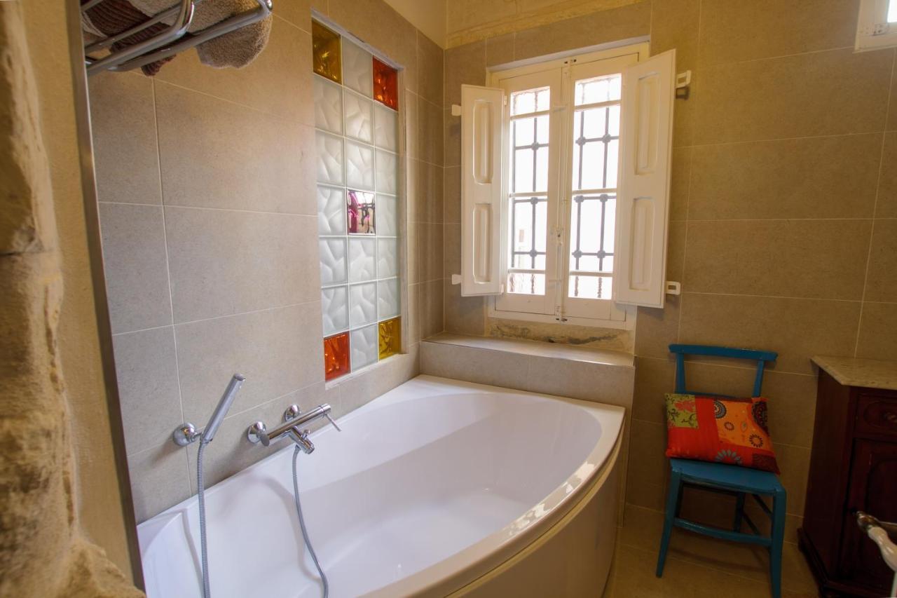 Villa Town House Steeped In History Rabat Exterior foto